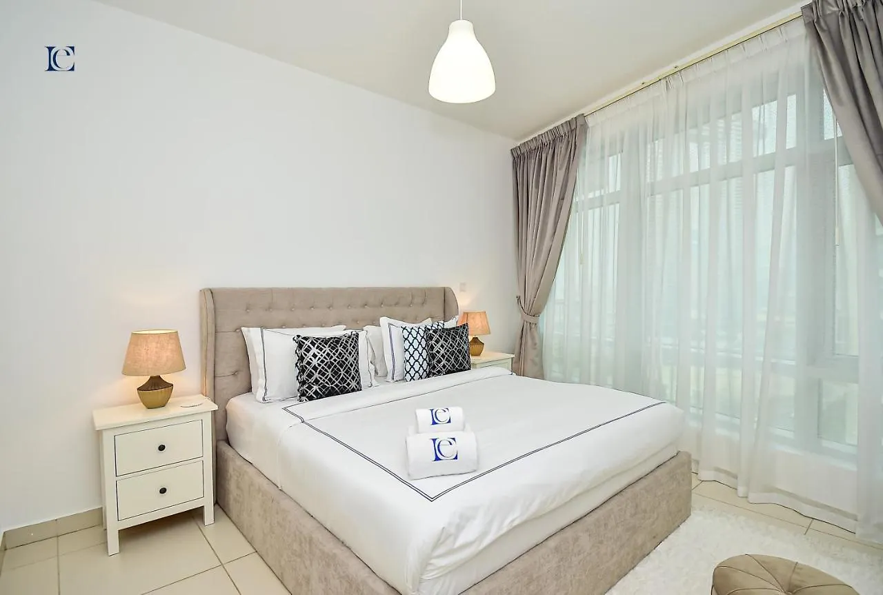 1Br With Burj Khalifa View - Loft Central Dubai Daire